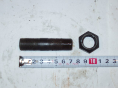 Шпилька крепления V тяги центральная с гайкой (190003871353) H2/H3 HOWO (ХОВО) 199014520227 фото 1 Нижнекамск