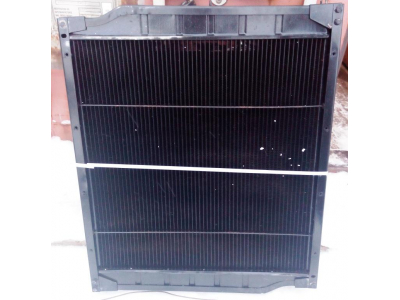 Радиатор (медь) маленький 6х4 H HOWO (ХОВО) WG9725530010 фото 1 Нижнекамск